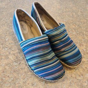 Softspots Women's Size 11W Clog Mule Larissa Shoe Rainbow Canvas Pillow Top Tech